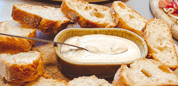 Pan con Aioli